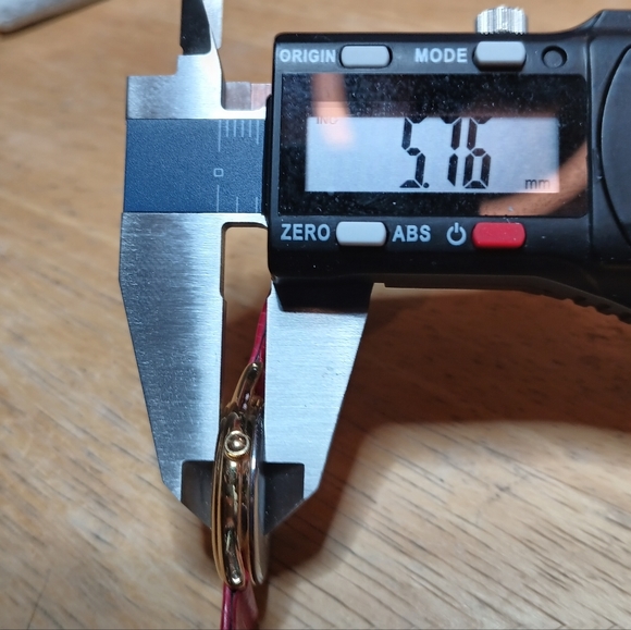 X RARE Seiko Ladies Mickey Mouse watch. 25mm Gold tone case 3 hand movement. - Picture 4 of 12